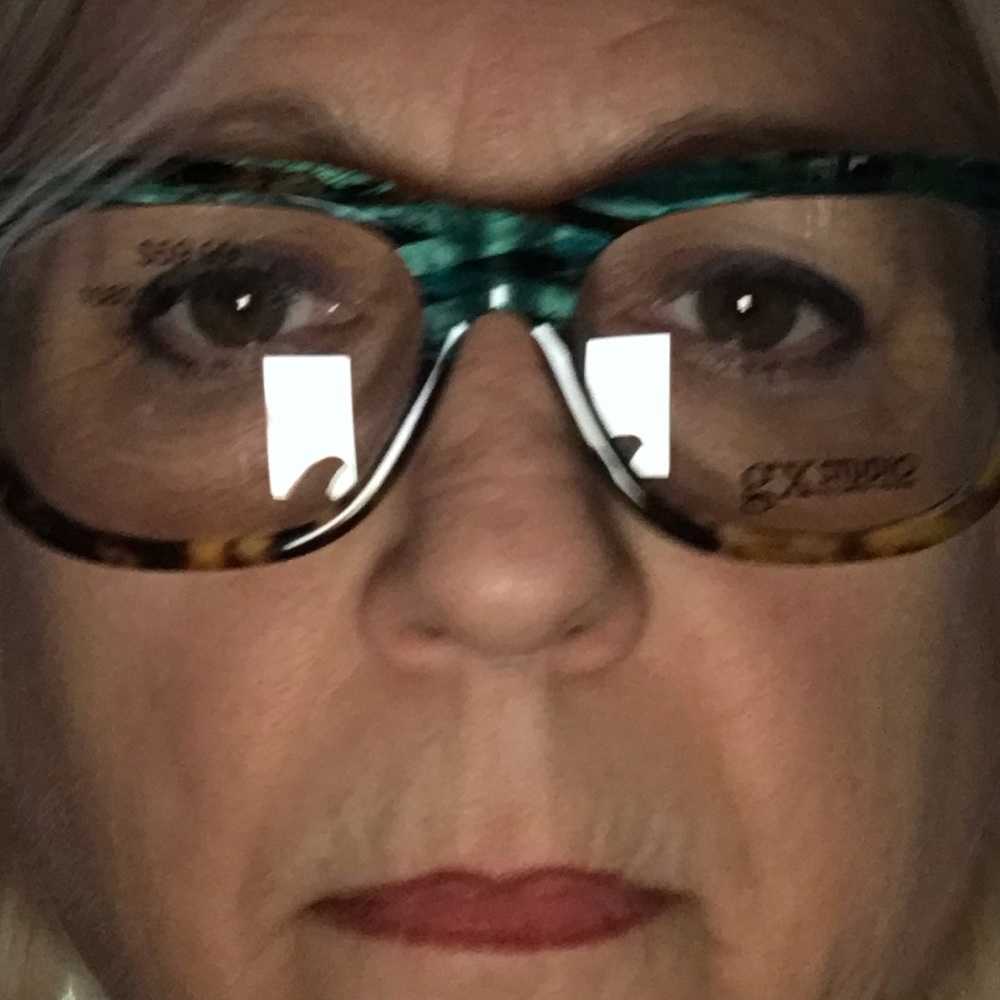 Meet your Posher, Anita